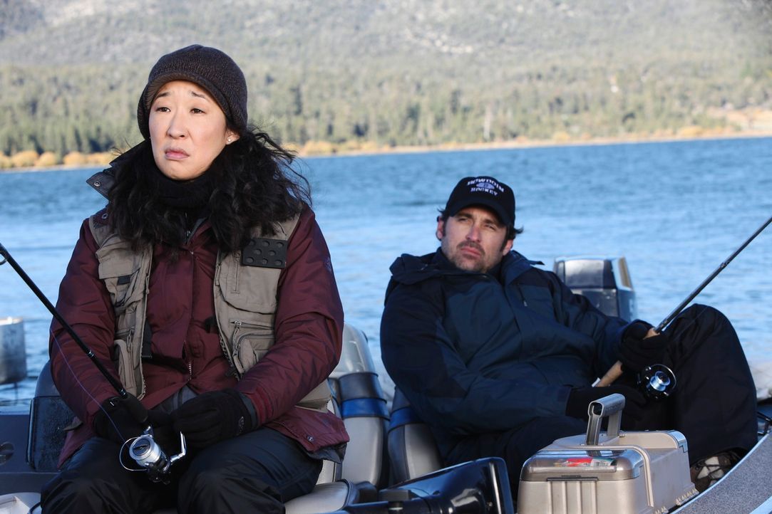 Owen macht sich Sorgen um Cristina (Sandra Oh, l.), die immer noch nicht zurück in ihren Job will. Er hat Angst, sie den ganzen Tag alleine zu lasse... - Bildquelle: ABC Studios