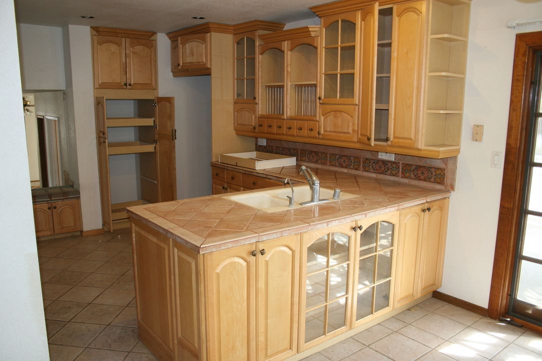 Aus alt mach neu: Die Küche soll nach der Verwandlung in einem neuen Glanz erstrahlen ... - Bildquelle: 2014,HGTV/Scripps Networks, LLC. All Rights Reserved