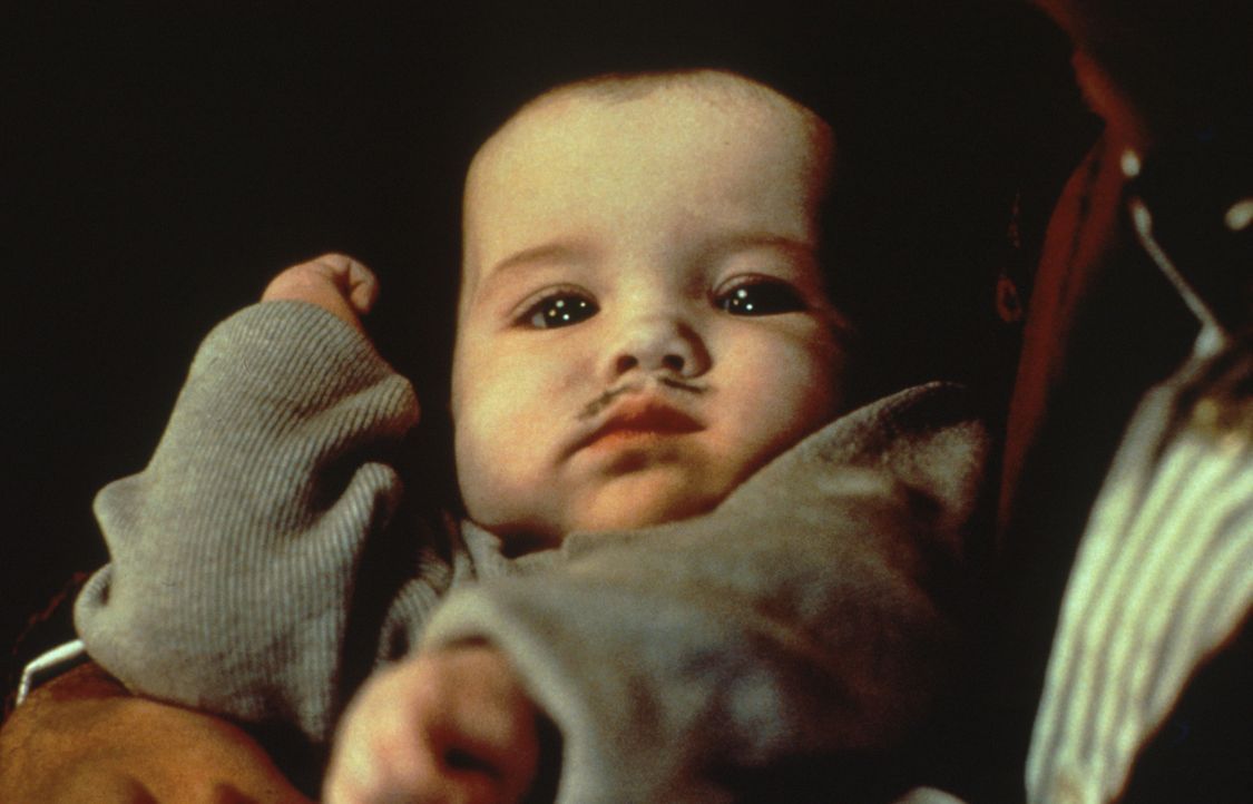 Seine Geschwister versuchen immer wieder, den kleinen Pubert Addams (Kristen Hooper) ins Jenseits zu befördern ... - Bildquelle: Paramount Pictures