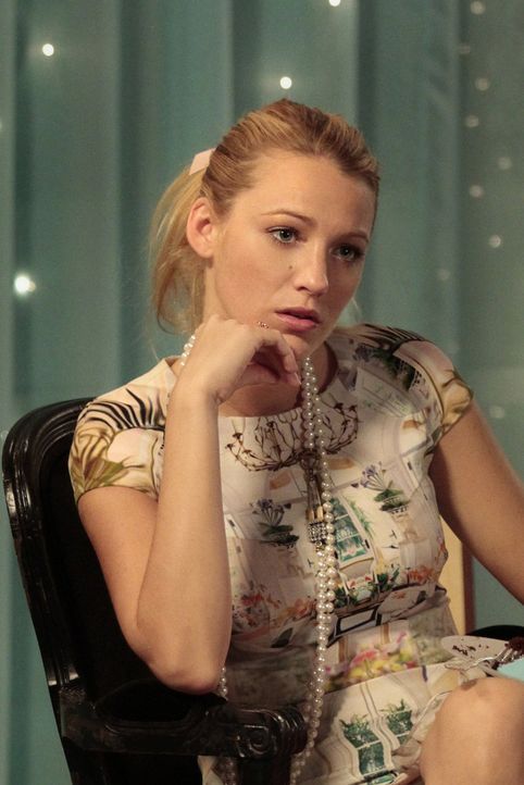 Serena (Blake Lively) plant eine traumhafte Party für Blair. Um sie damit überraschen zu können, streut Serena falsche Informationen über die Feier... - Bildquelle: Warner Bros. Television