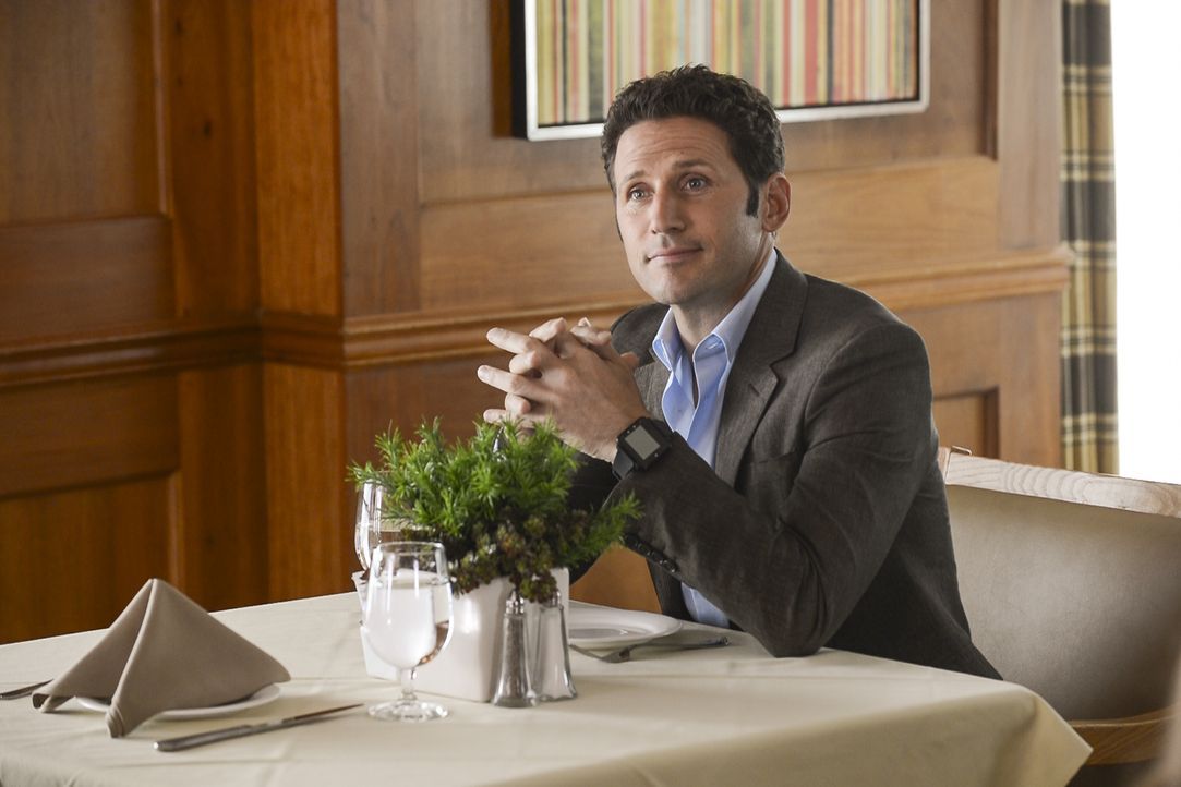 Dr. Hank Lawson (Mark Feuerstein) - Bildquelle: David Giesbrecht 2012 USA Network Media, LLC / David Giesbrecht