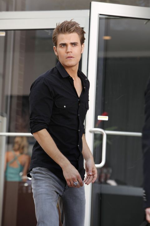 Stefan (Paul Wesley) sieht Katherine in Chicago, die sich mit ihm verbünden möchte, doch Stefan macht ihr klar, dass er sie nicht in seine Pläne... - Bildquelle: 2011 THE CW NETWORK, LLC. ALL RIGHTS RESERVED.