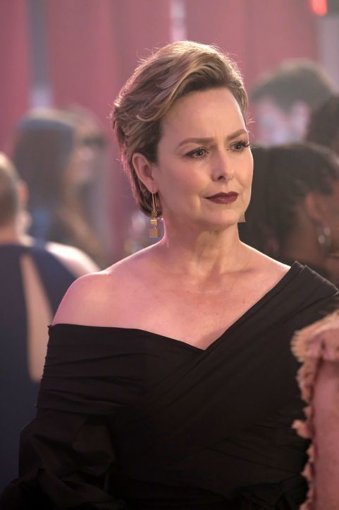 Jacqueline Carlyle (Melora Hardin) - Bildquelle: Philippe Bosse 2017 Universal Television LLC. ALL RIGHTS RESERVED. / Philippe Bosse