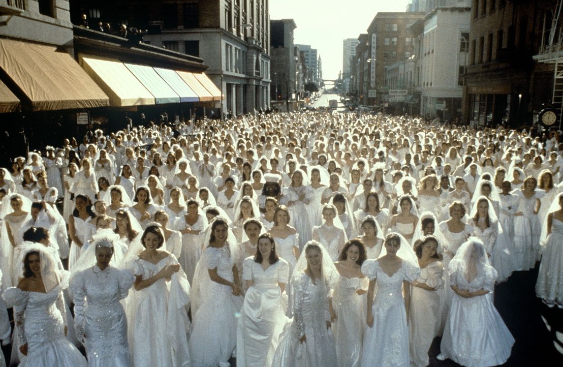 Um einen Millionenerben zu ehelichen, sind diese Damen zu allem bereit ... - Bildquelle: New Line Cinema