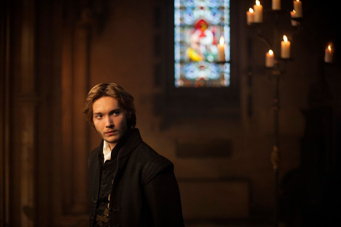 Hin- und hergerissen zwischen seiner Zuneigung zu Mary und seinen Pflichten als Thronfolger: Prinz Francis (Toby Regbo) weiß, dass Frankreich nicht... - Bildquelle: Joss Barratt 2013 The CW Network, LLC. All rights reserved.