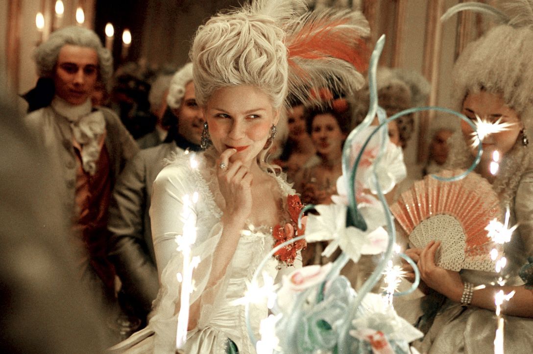 Ihr 18. Geburtstag wird gebührend gefeiert. Für einen Moment vergisst Marie-Antoinette (Kirsten Dunst) den großen Druck, der auf ihren Schultern lie... - Bildquelle: 2006 I Want Candy, LLC. All Rights Reserved.