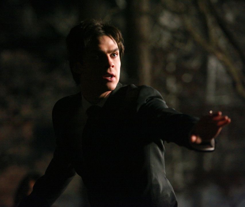 Damon (Ian Somerhalder) muss seinen Bruder aufhalten, um ihr Geheimnis zu bewahren. - Bildquelle: Warner Bros. Television