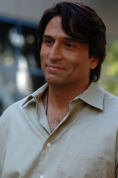 Eigentlich sollte FBI-Agent Troy Whitlock (Vincent Spano) einen zum Tode verurteilten Drogenbaron sofort ins Gefängnis überführen, doch jetzt wir... - Bildquelle: 2006 RHI Entertainment Distribution, LLC