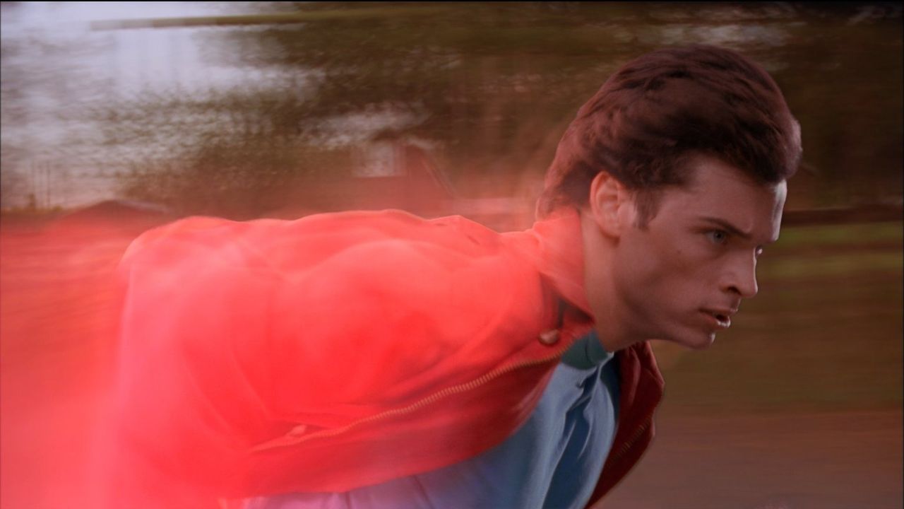 (4. Staffel) - In seinem letzten Jahr auf der Highschool begibt sich Clark (Tom Welling) auf die Suche nach drei kryptonischen Kristallen ... - Bildquelle: Warner Bros.