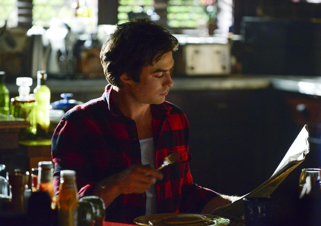 Wird Elena tatsächlich alle guten Erinnerungen an Damon (Ian Somerhalder) auslöschen lassen? - Bildquelle: Warner Bros. Entertainment, Inc