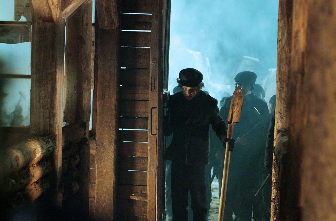 Im Jahre 1913 geschieht in einem abgelegenen Bergwerk in Pennsylvania ein Unglück, als der hartherzige Besitzer einen Schacht mit Dynamit sprengen l... - Bildquelle: Nu Image Films
