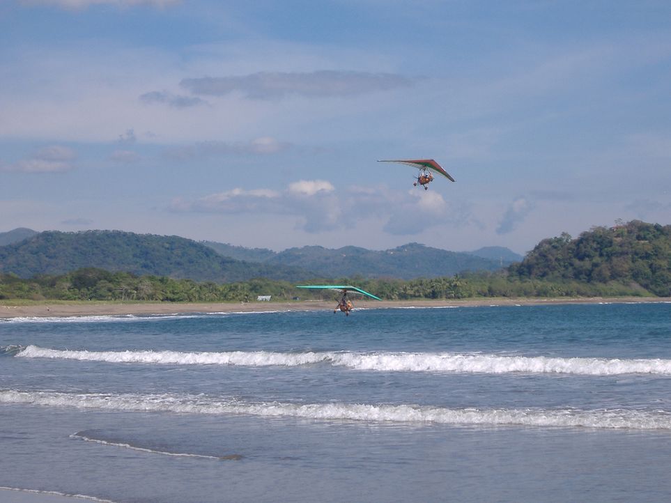 Der ehemalige Lufthansa Pilot Guido hat sich in Costa Rica seinen Traum erfüllt und eine Hotelanlage inklusive Flugschule eröffnet. Außerdem biet... - Bildquelle: kabel eins