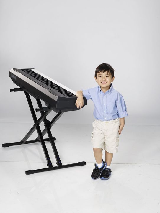 Als Evan (Bild) beginnt in die Klaviertasten zu hauen, kann selbst Steve Harvey nur staunen und sich Gedanken über seine eigenen Kinder machen ... - Bildquelle: Warner Bros.