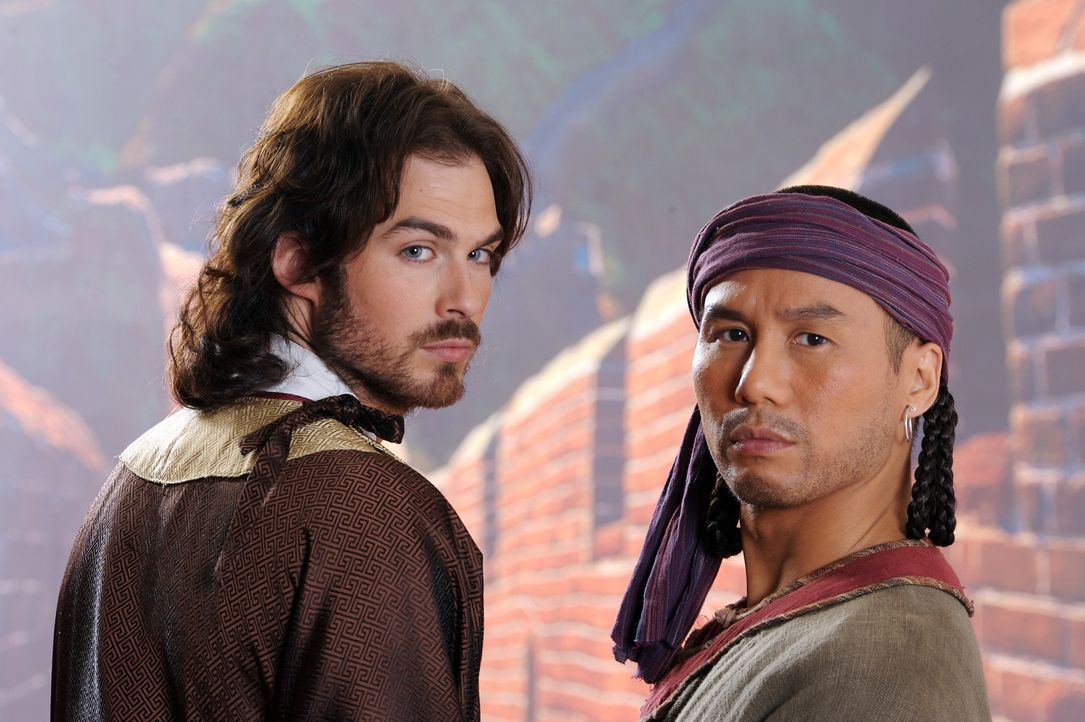 Zwei in einer fremden, faszinierenden Welt: Marco Polo (Ian Somerhalder, l.) und sein treuer Diener Pedro (B.D. Wong, r.). - Bildquelle: 2006 RHI Entertainment Distribution, LLC