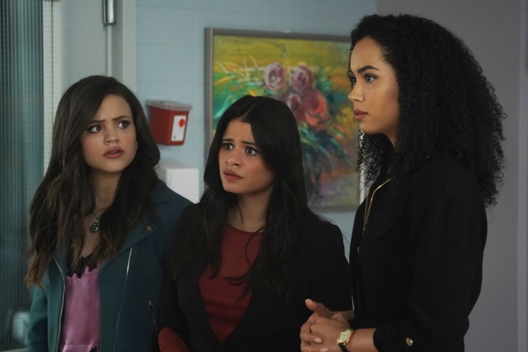 (v.l.n.r.) Maggie Vera (Sarah Jeffery); Mel Vera (Melonie Diaz); Macy Vaughn (Madeleine Mantock) - Bildquelle: Shane Harvey 2019 The CW Network, LLC. All rights reserved. / Shane Harvey
