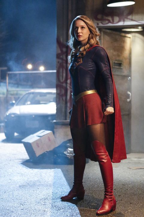 Als Livewire aus dem Gefängnis ausbricht, muss Supergirl (Melissa Benoist) sie so schnell, wie möglich wieder hinter Gitter bringen. Doch dann attac... - Bildquelle: 2016 Warner Bros. Entertainment, Inc.