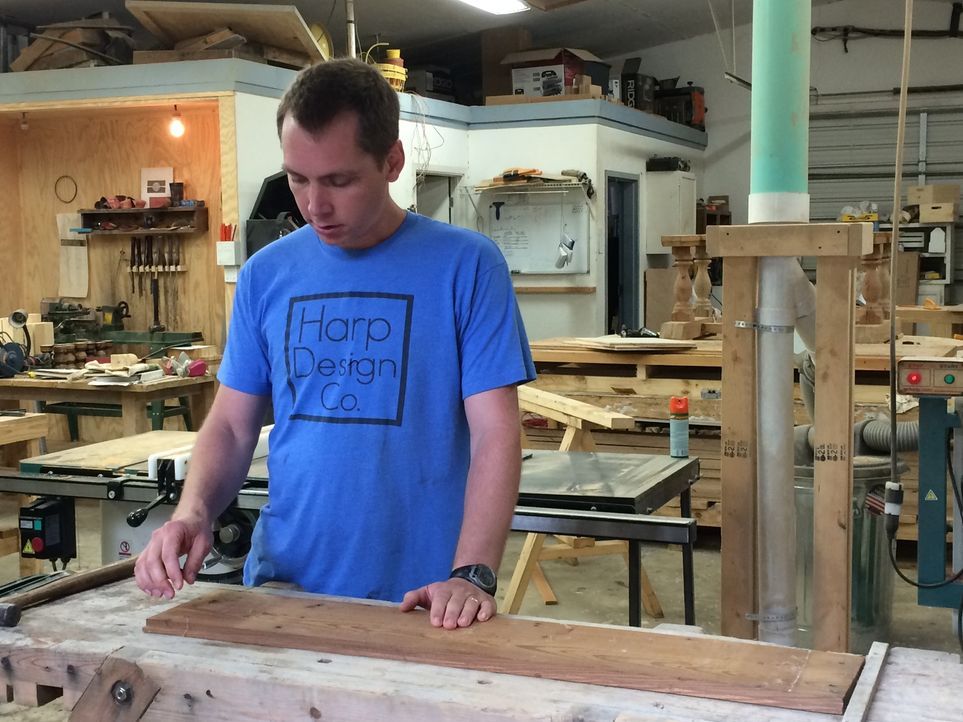 Bei der Renovierung des neuen Heims für die Dansbys gibt es für Clint Einiges zu tun. Wird es dem eingeschworenen Renovierungsteam gelingen, der jun... - Bildquelle: 2015, HGTV/ Scripps Networks, LLC.  All Rights Reserved.