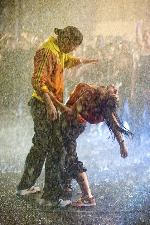 Zwei, die nicht nur die Liebe zum Tanz verbindet: Chase (Robert Hoffman, l.) und Andie (Briana Evigan, r.) ... - Bildquelle: 2008 Constantin Film
