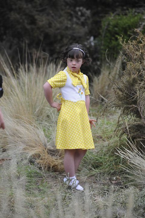 Los Angeles 1978: Die kleine Adelaide (Katelyn Reed) spielt auf dem Grundstück eines verlassen erscheinenden Herrenhauses, doch wirklich verlassen i... - Bildquelle: 2011 Twentieth Century Fox Film Corporation. All rights reserved.