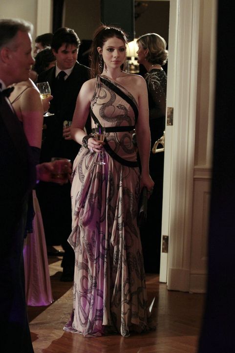 Georgina (Michelle Trachtenberg) ist zurück in New York und mischt sich gleich wieder in die momentanen Probleme ihrer ehemaligen Freunde ein ... - Bildquelle: Warner Bros. Television