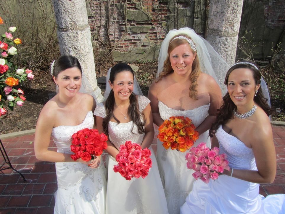 Jede Braut setzt andere Prioritäten: Lauren (l.), Christina (2.v.l.), Jamie (2.v.r.),  Kathiria (r.) ... - Bildquelle: 2011 Discovery Communications, LLC