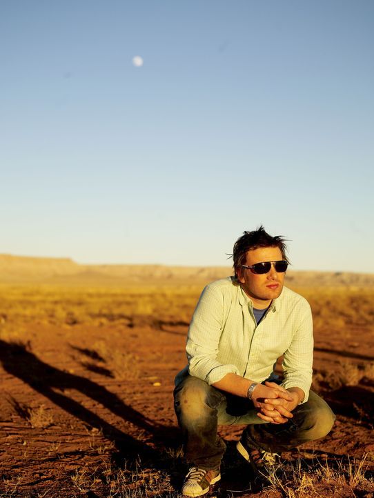 Jamie begibt sich auf seiner Amerikareise in das Reservat der Navajo-Indianer. Dort möchte er die original amerikanische Küche entdecken. - Bildquelle: David Loftus 2009