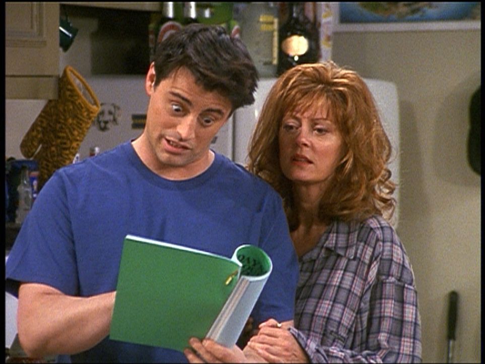 Joey (Matt LeBlanc, l.) nimmt Unterricht bei der berühmten Jessica Lockhart (Susan Sarandon, r.). Bei den gemeinsamen Proben beginnen die beiden ei... - Bildquelle: TM+  2000 WARNER BROS.