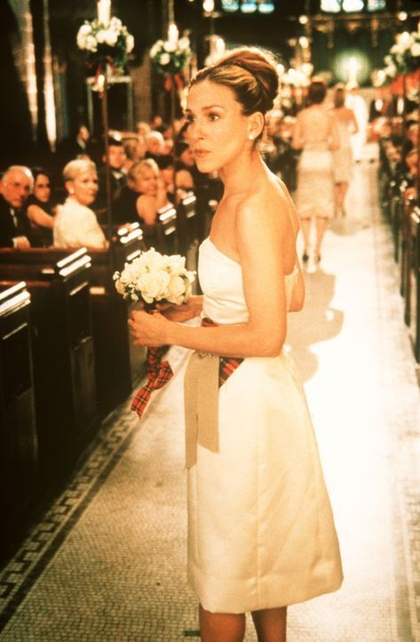 Vor dem Traualtar hat Carrie (Sarah Jessica Parker) als Brautjungfer noch eine wichtige Aufgabe zu bewältigen: Sie muss Charlotte den Zweifel an de... - Bildquelle: Paramount Pictures