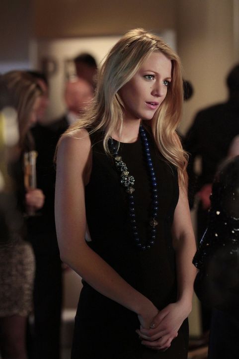 Nimmt sich der Aufgabe an, die Georgina ihr übertragen hat: Serena (Blake Lively) ... - Bildquelle: Warner Bros. Television
