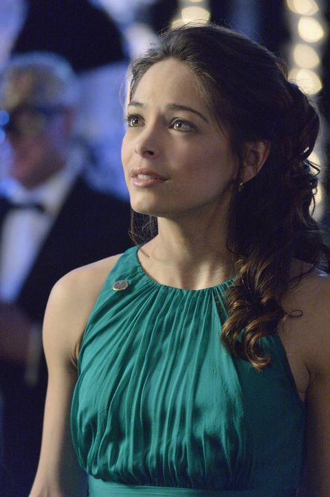 Beim Versuch Sam zu stoppen, kommen bei Catherine (Kristin Kreuk) erneut Gefühle für Vincent zum Vorschein. Doch wie wird sie damit umgehen? - Bildquelle: 2013 The CW Network, LLC. All rights reserved.