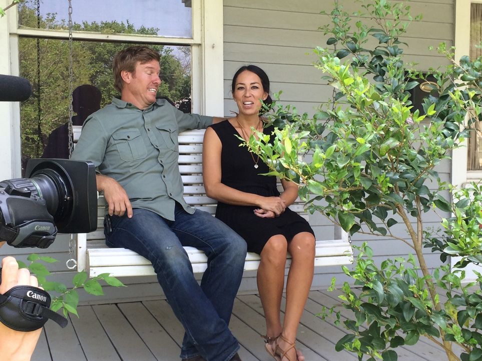 Dieses Mal hat es sich das eingespielte Renovierungstraumpaar zur Aufgabe gemacht, eine Wohlfühloase für die jungen Dansbys in Texas zu gestalten. W... - Bildquelle: 2015, HGTV/ Scripps Networks, LLC.  All Rights Reserved.
