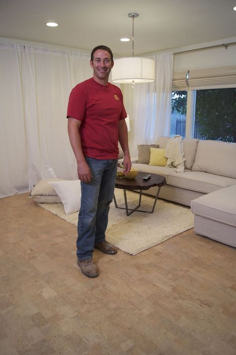 Josh Temple ist dieses Mal im Süden Kaliforniens unterwegs und hat dort die Aufgabe, einen zusätzlichen Wohnraum in eine umweltfreundliche Bar und L... - Bildquelle: 2009, DIY Network/Scripps Networks, LLC