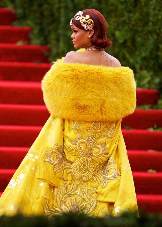 Met Gala 2015: Rihanna - Bildquelle: Alberto Reyes/WENN.com