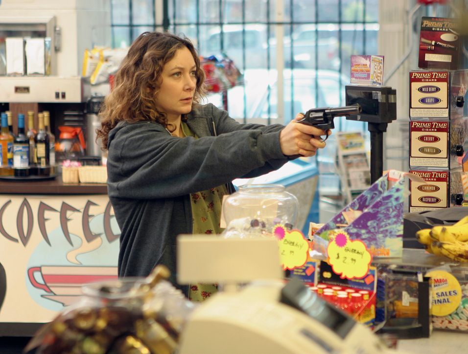Sam hat den angeschossenen Patienten gut versorgen können. Plötzlich stellt sich heraus, dass Kelly (Sara Gilbert), die Frau mit der Waffe, schwan... - Bildquelle: 2007 American Broadcasting Companies, Inc. All rights reserved.
