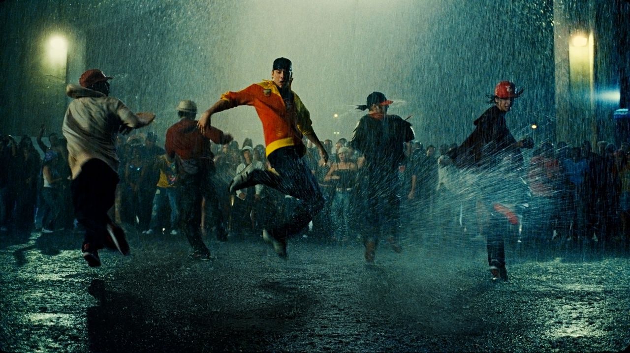 Seine Leidenschaft ist das Tanzen: Chase (Robert Hoffman, M.) ... - Bildquelle: 2008 Constantin Film
