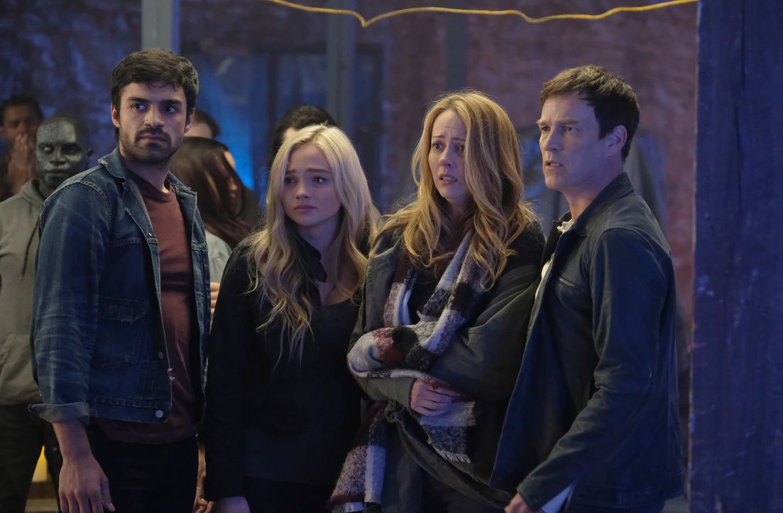 (v.l.n.r.) Marcos (Sean Teale); Lauren (Natalie Alyn Lind); Kate (Amy Acker); Reed (Stephen Moyer) - Bildquelle: Eliza Morse 2017 Fox and its related entities.  All rights reserved.  MARVEL TM &   2017 MARVEL/Eliza Morse