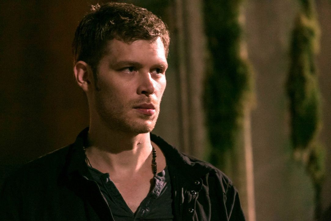 Auf der Suche nach seinem Bruder begegnet Klaus (Joseph Morgan) seiner Mutter, die ihm ein verlockendes Angebot macht ... - Bildquelle: Warner Bros. Television