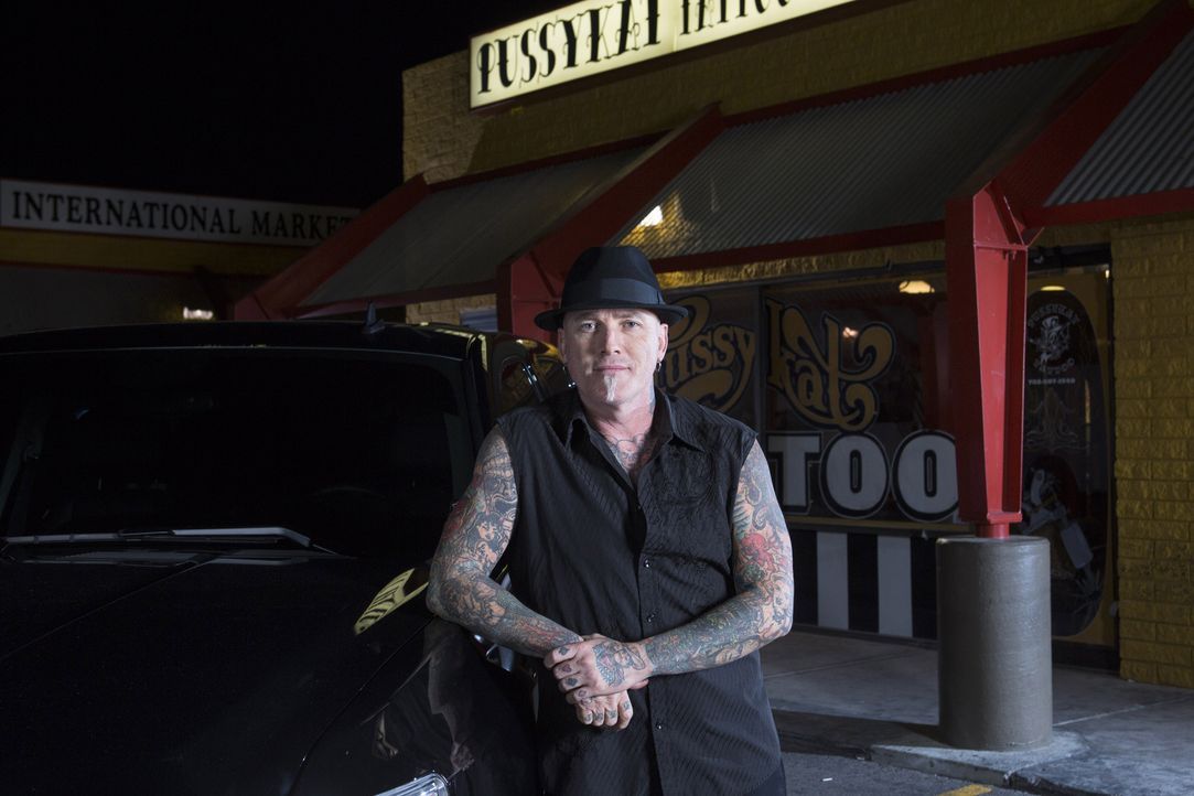 Dirk hat es sich zur Aufgabe gemacht, die Welt von schrecklichen Tattoos zu befreien und wo findet man mehr Tattoosünden als in Las Vegas? - Bildquelle: Richard Knapp 2014 A+E Networks, LLC