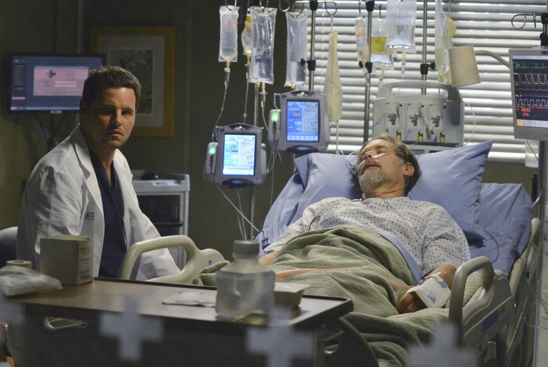 Nach und nach nähert sich Alex (Justin Chambers, l.) wieder seinem Vater Jimmy (James Remar, r.) an, der im Krankenhaus liegt ... - Bildquelle: ABC Studios