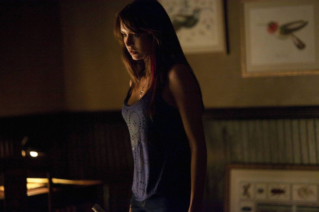 Hat Elena Angst? - Bildquelle: Warner Bros. Entertainment Inc.