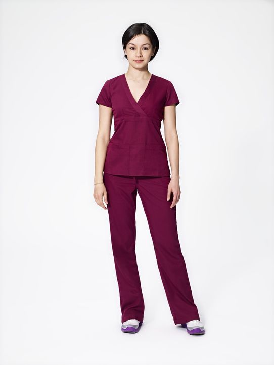 (1. Staffel) - Dr. Maggie Lin (Julia Taylor Ross) ist sich durchaus bewusst, dass sie dem ein oder anderen Kollegen gehörig den Kopf verdreht ... - Bildquelle: 2012  Hope Zee One Inc.